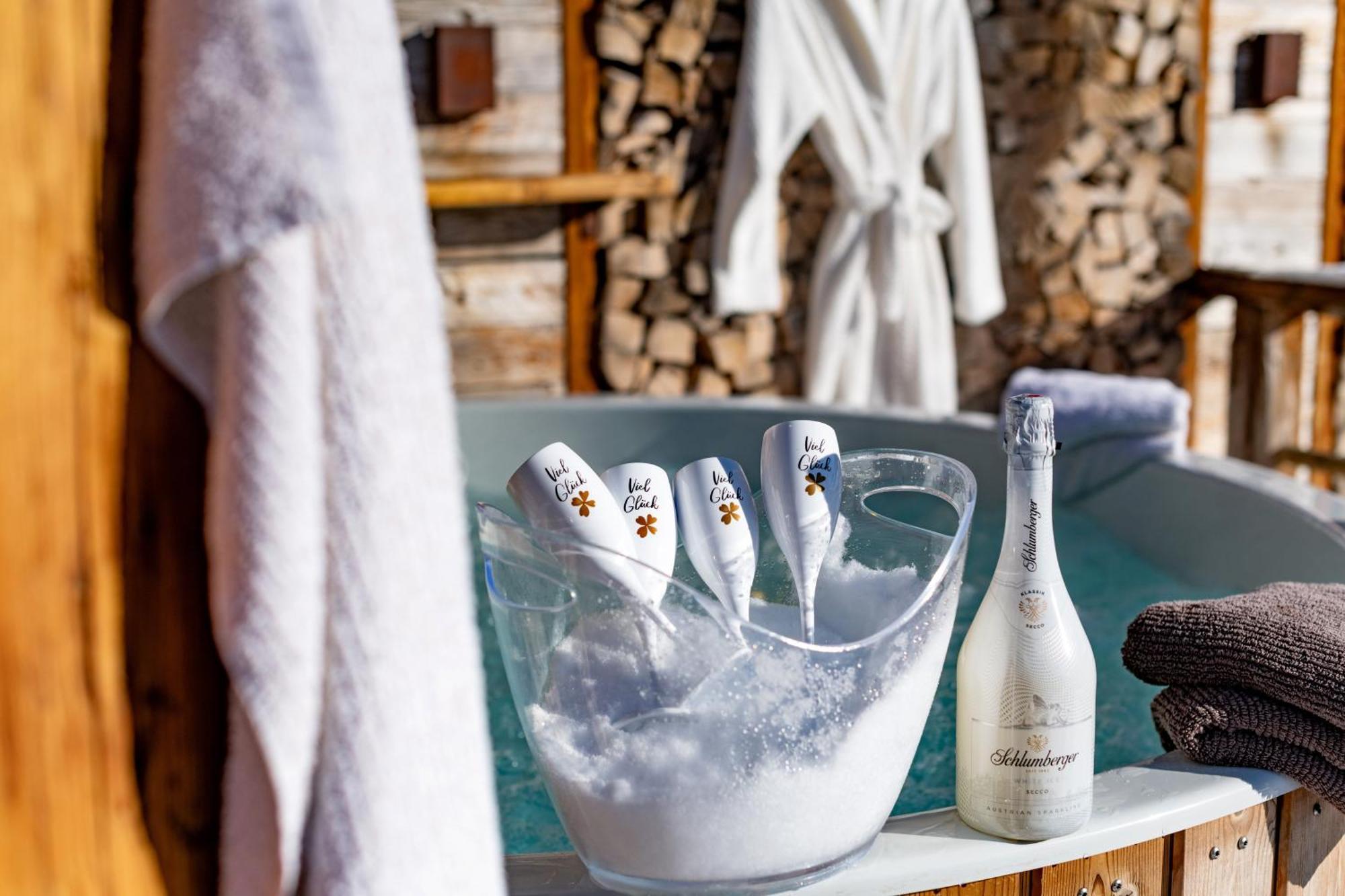 Alpine Lodge Brixen บริกเซินอิมทาเล ภายนอก รูปภาพ